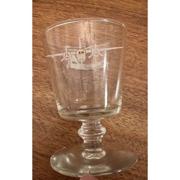 Vintage Stemmed Glasses Airplane Design Hawkeye Gulf  S2F -3 TRACKER - Picture 2 of 11
